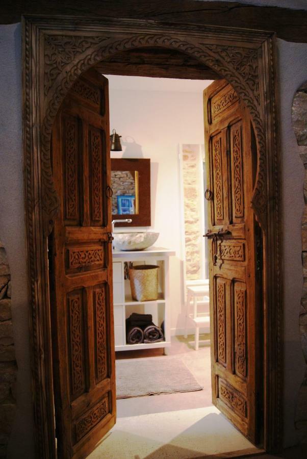 De Pierre Et De Lumiere Appartement Jouhe Buitenkant foto